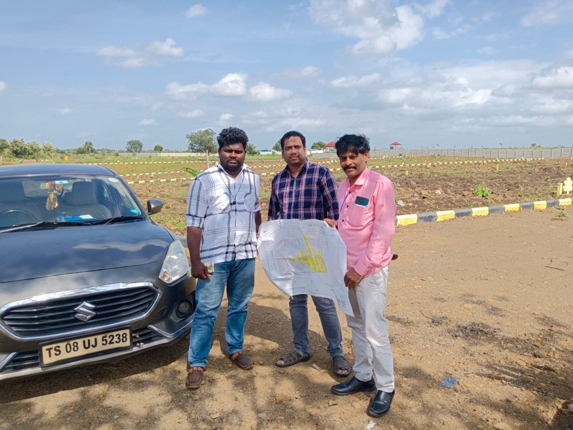 Customers visiting the NSK F2 plotted development near NIMZ Zaheerabad